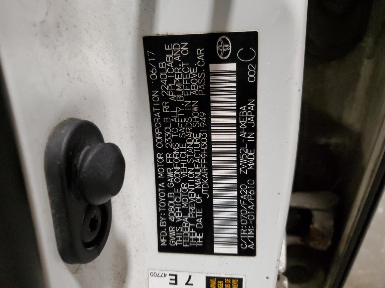 2017 Toyota Prius - Image 13