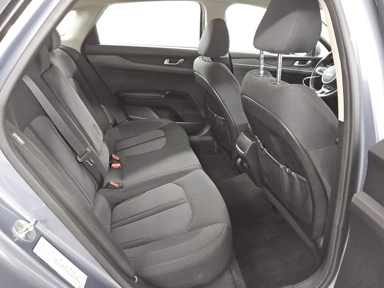 2022 Kia K5 - Image 10