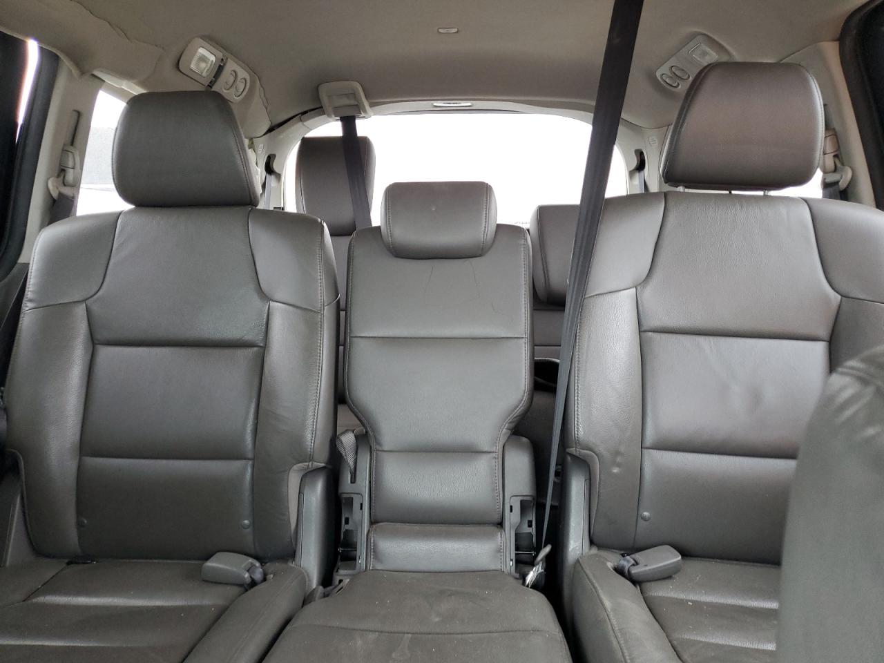2015 Honda Odyssey - Image 10