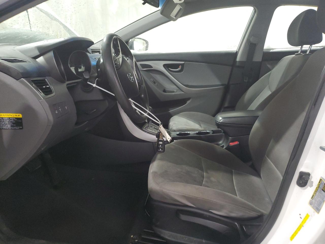 2013 Hyundai Elantra - Image 7