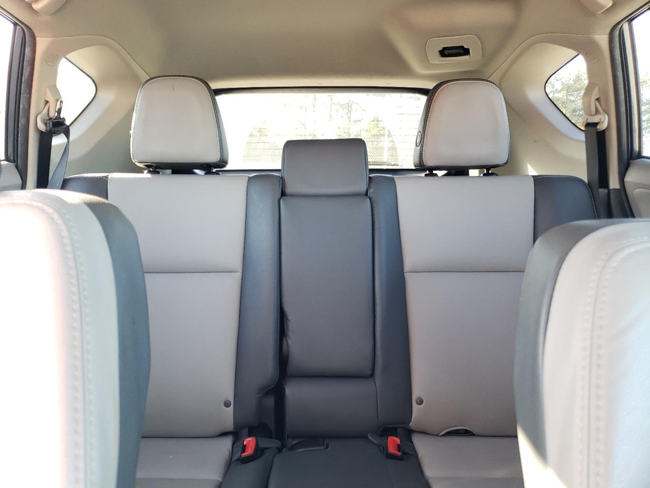 2013 Toyota RAV 4 - Image 10