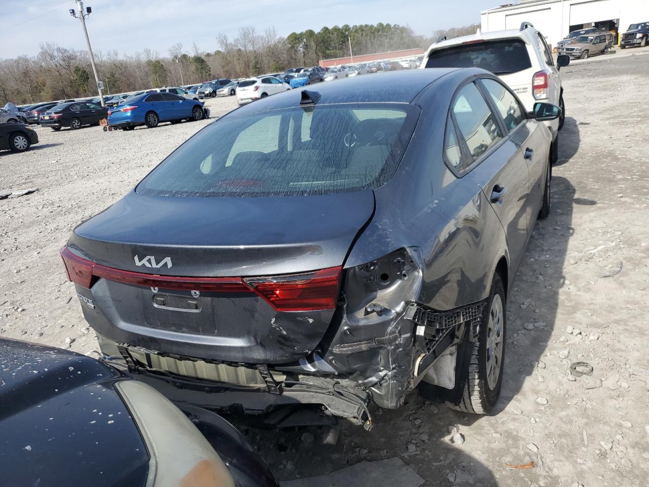 2022 Kia Forte - Image 6
