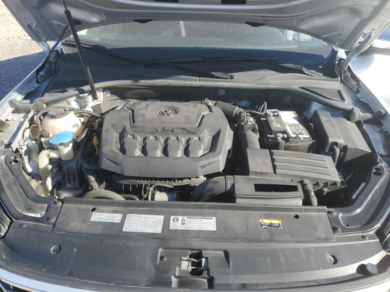 2018 Volkswagen Passat - Image 11