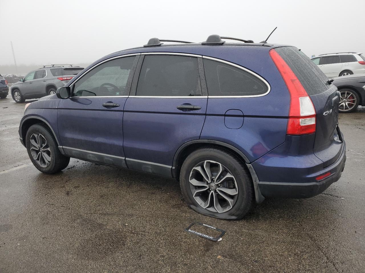 2011 Honda CR-V - Image 2