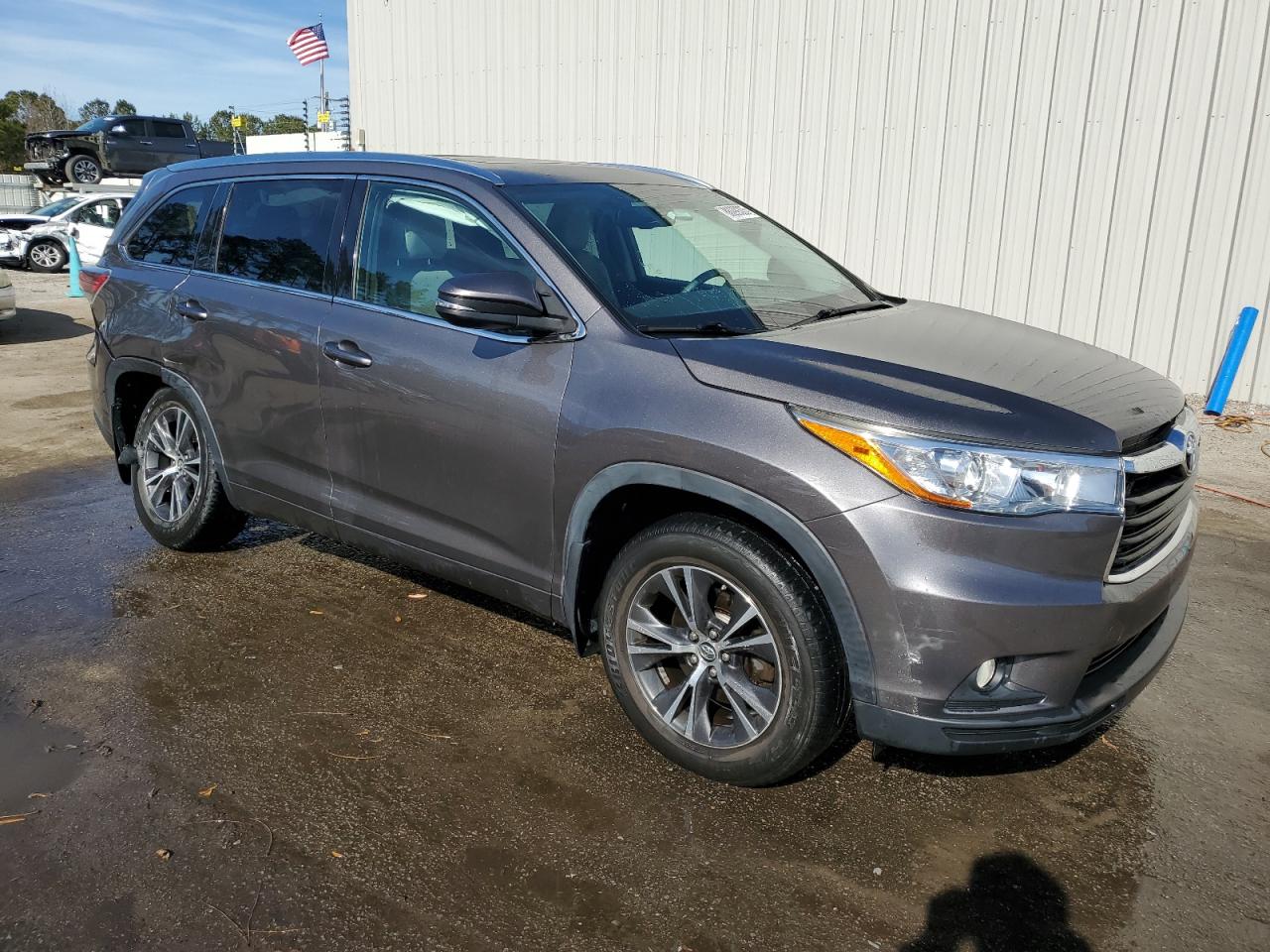 2016 Toyota Highlander - Image 4