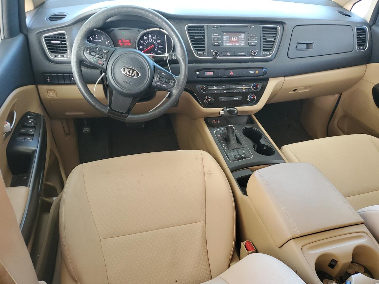 2016 Kia Sedona - Image 8