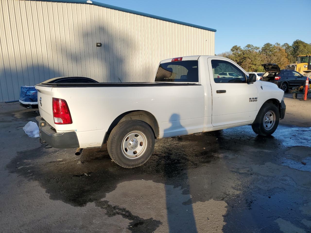 2016 RAM 1500 - Image 3