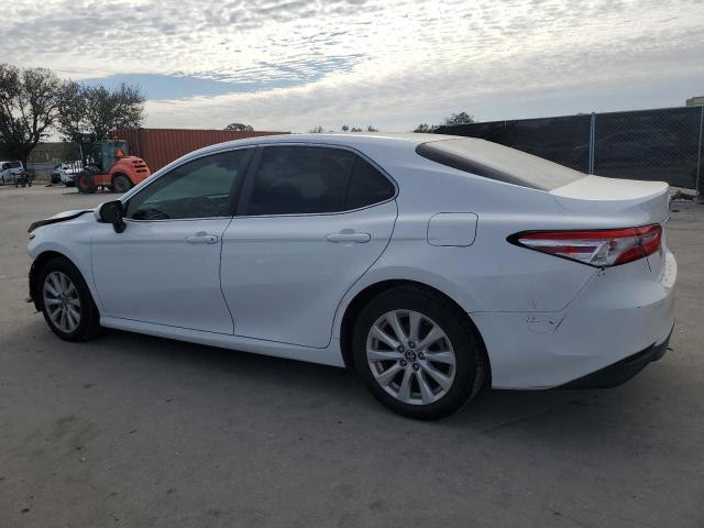  TOYOTA CAMRY 2018 Biały