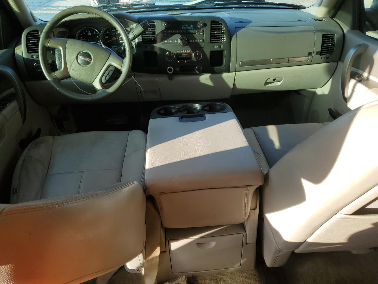 2011 GMC Sierra - Image 8