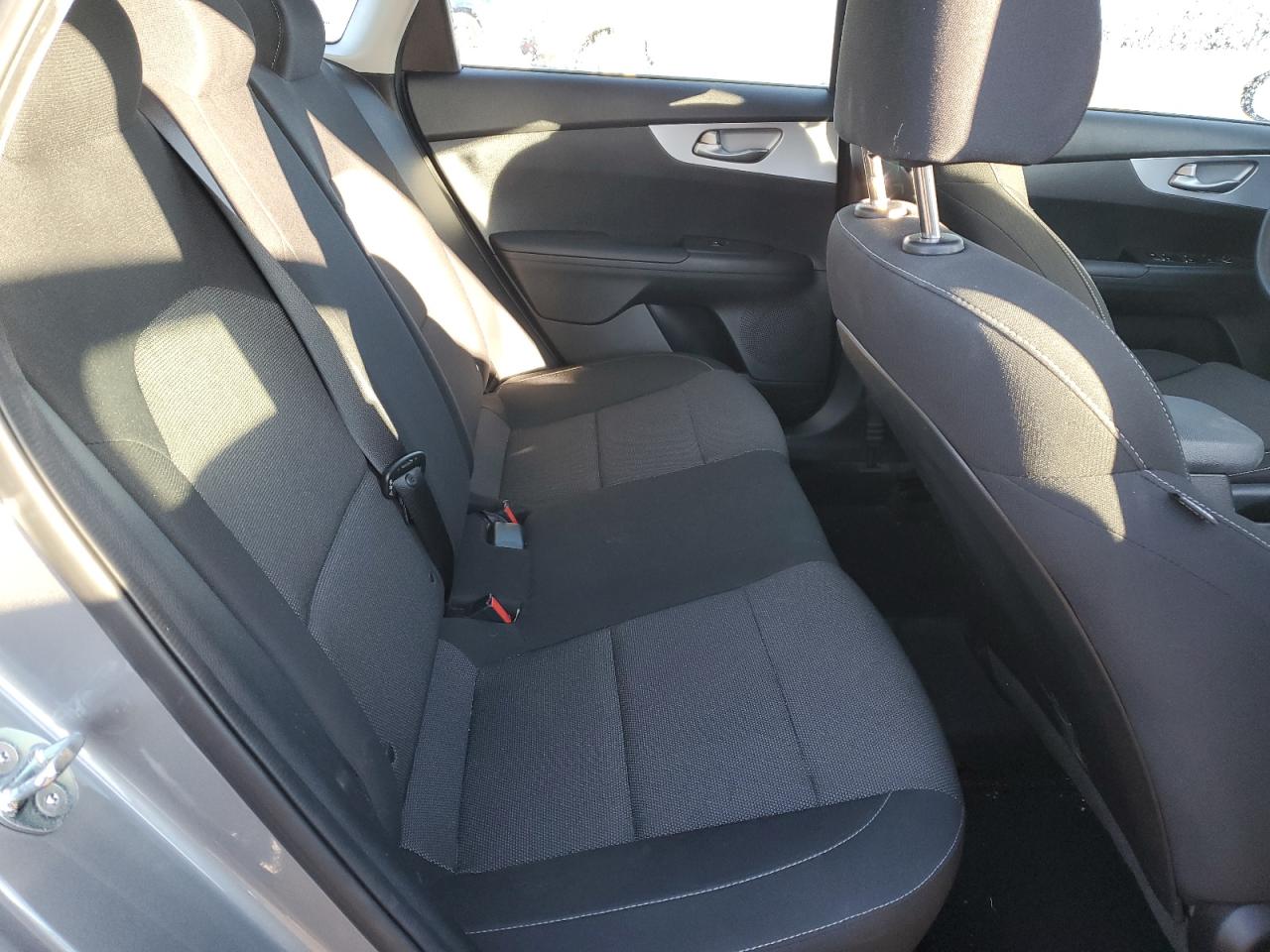 2022 Kia Forte - Image 11