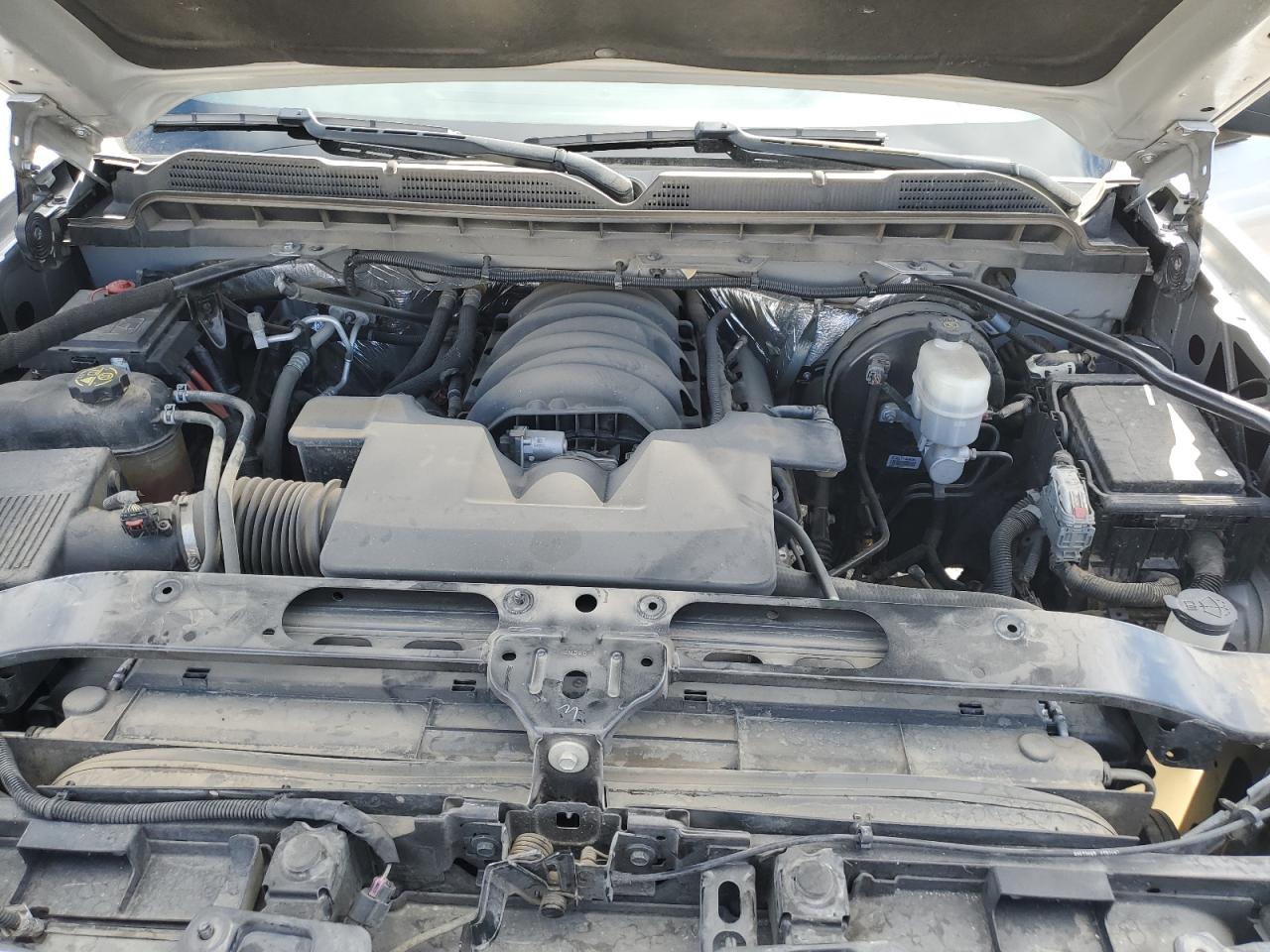 2018 Chevrolet Silverado - Image 11