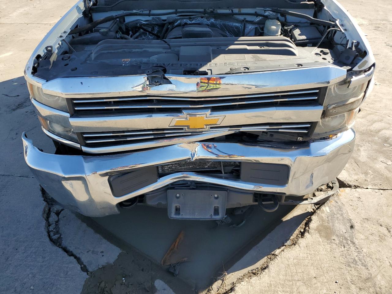 2016 Chevrolet Silverado - Image 11