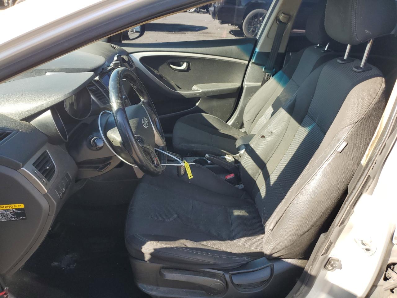 2013 Hyundai Elantra - Image 7