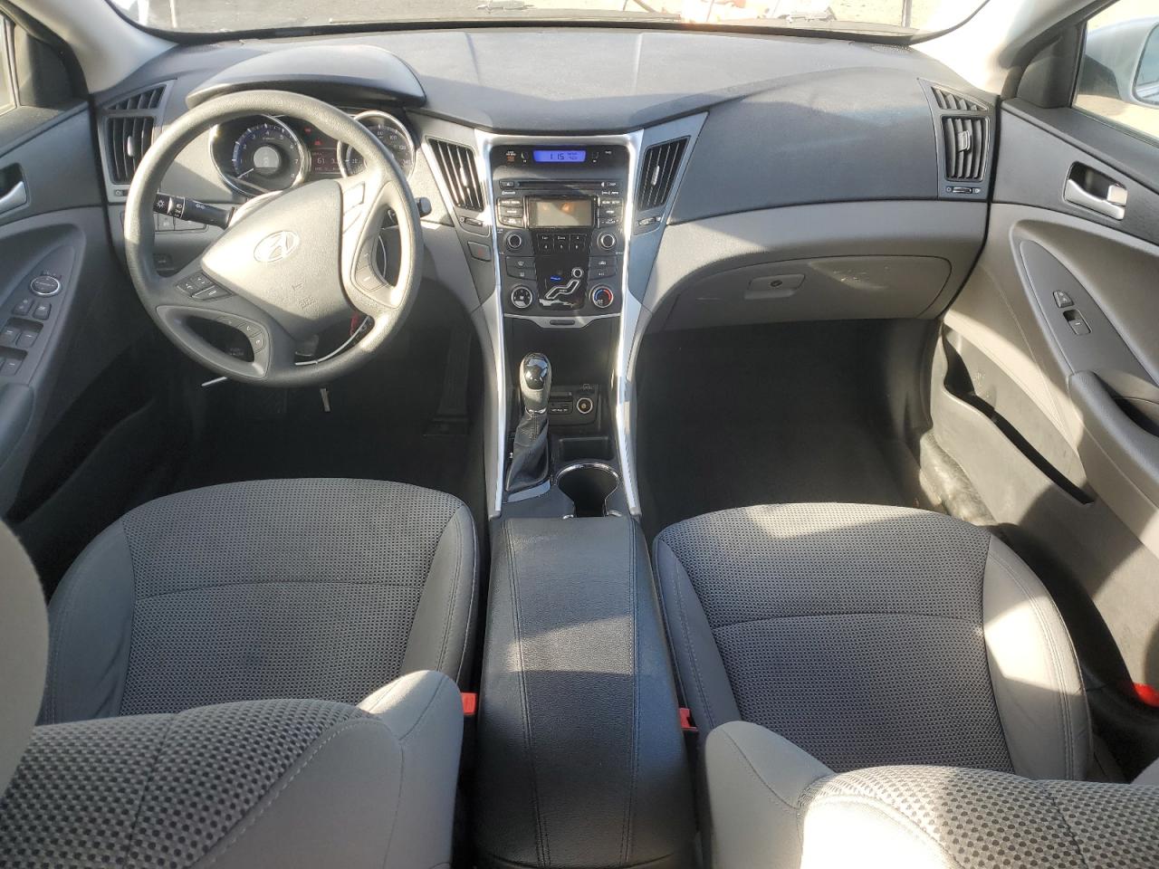 2013 Hyundai Sonata - Image 8