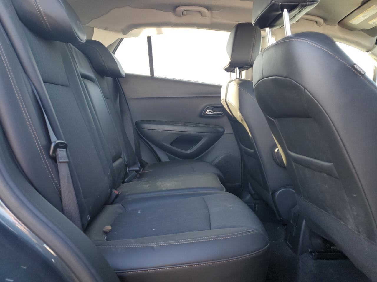 2022 Chevrolet Trax - Image 10