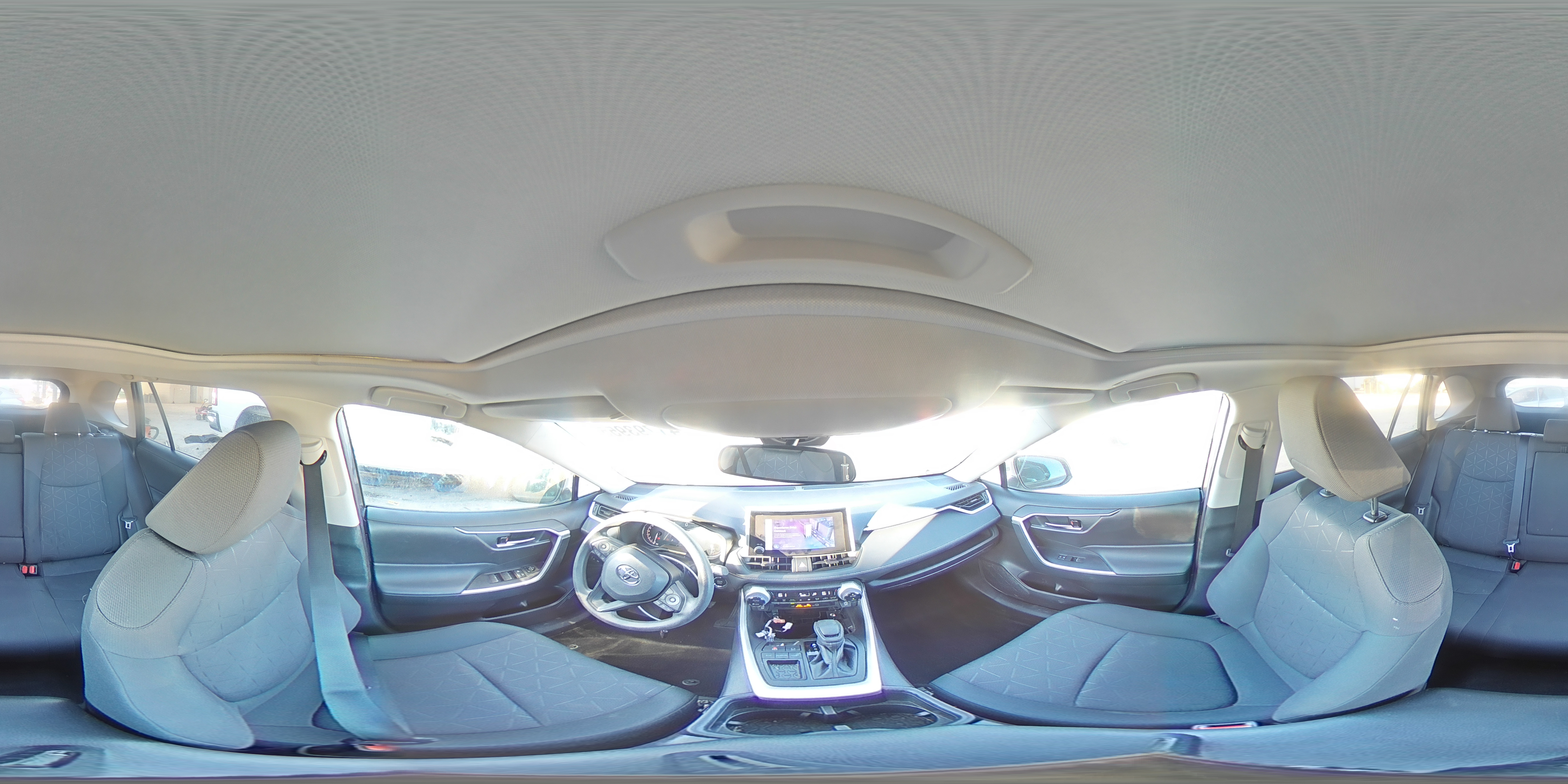 2024 Toyota RAV 4 - Image 16