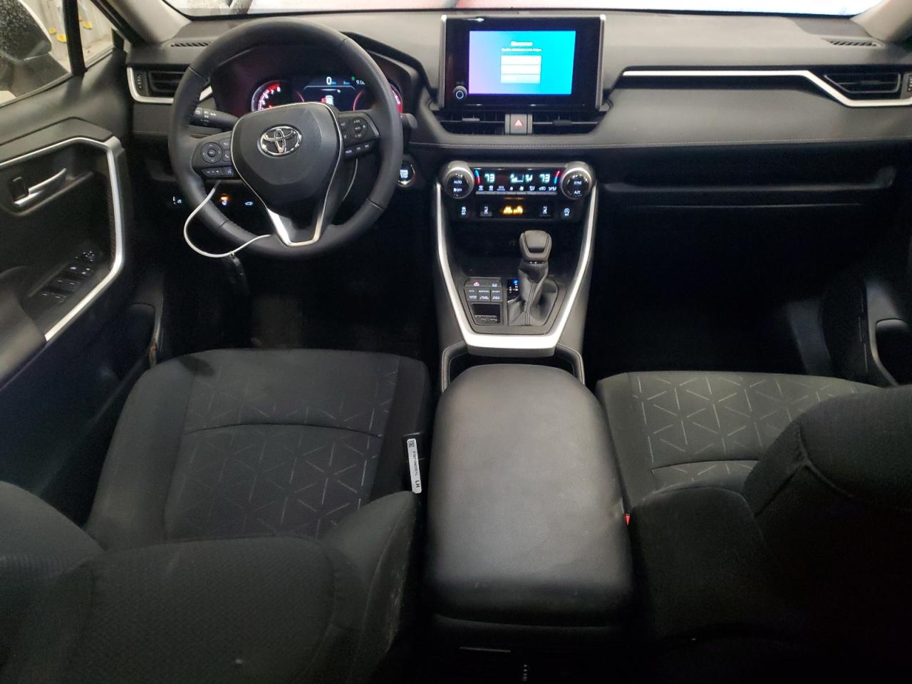 2024 Toyota RAV 4 - Image 8