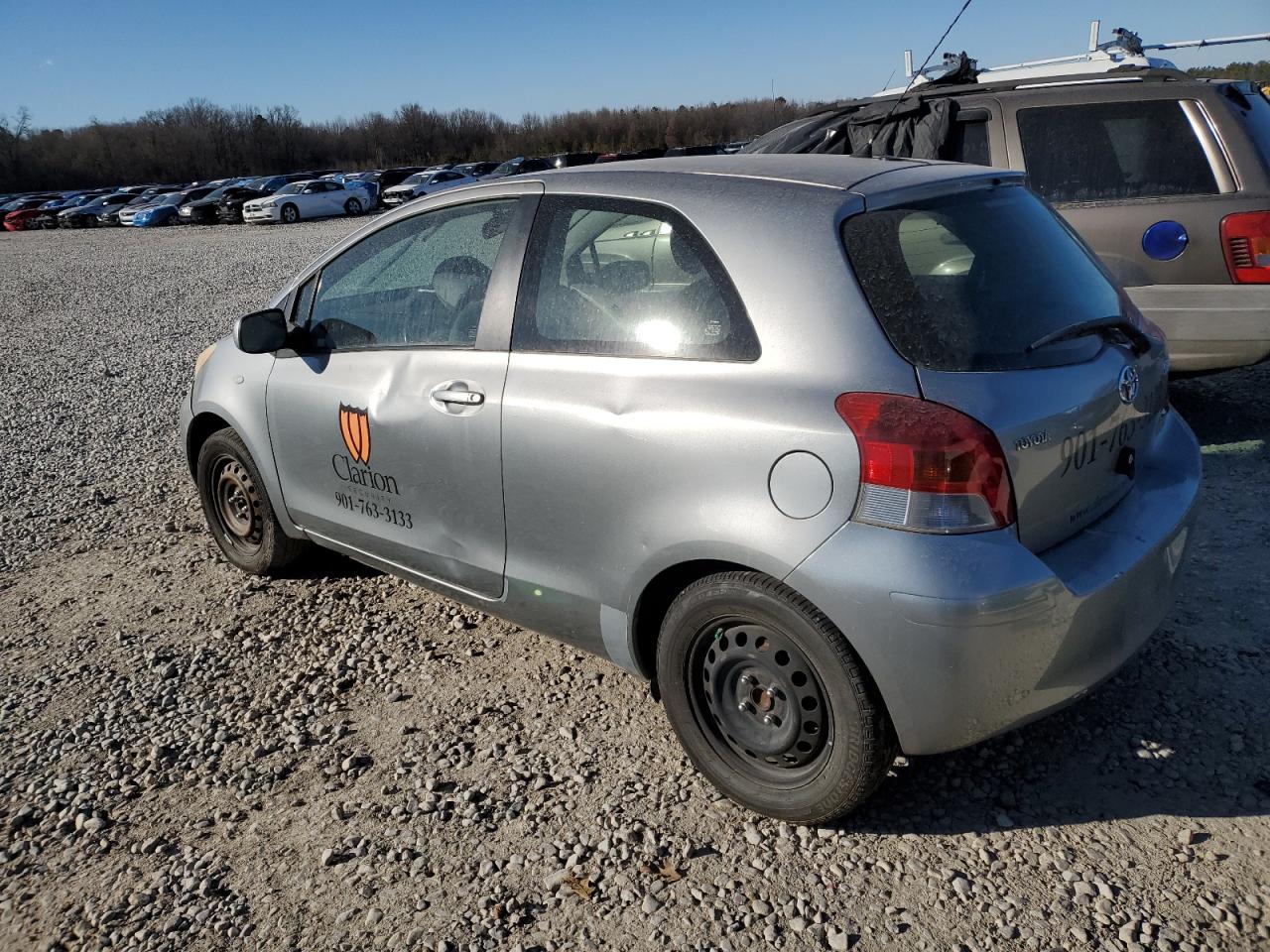 2010 Toyota Yaris - Image 2