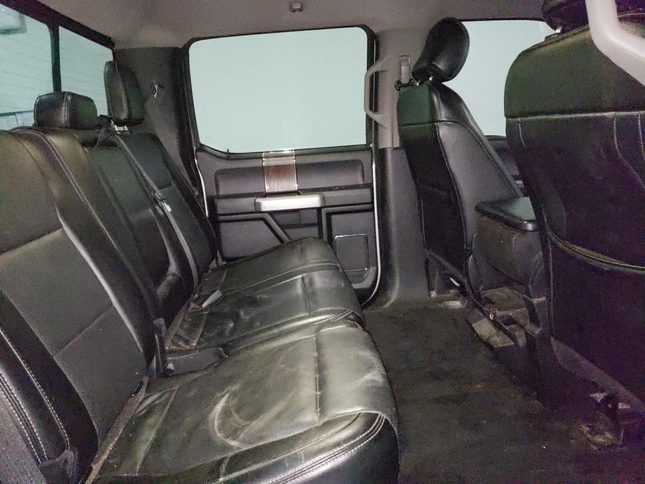2015 Ford F-150 - Image 10