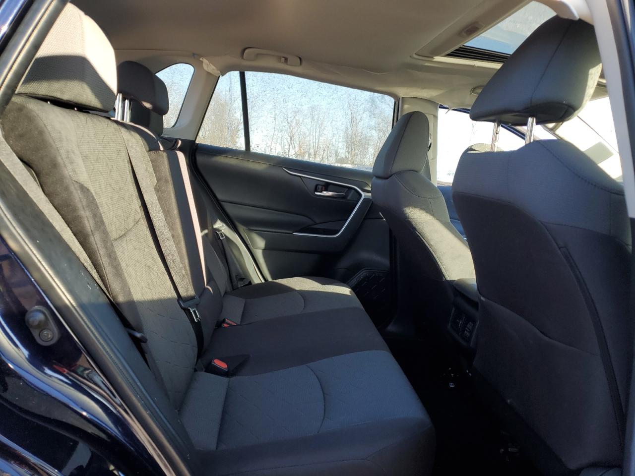 2022 Toyota RAV 4 - Image 12