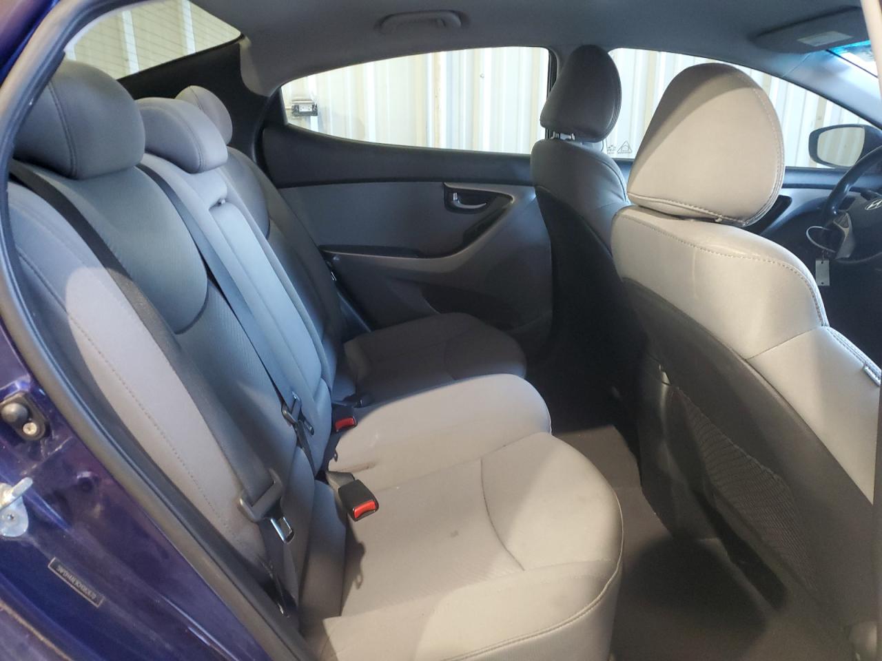 2012 Hyundai Elantra - Image 10