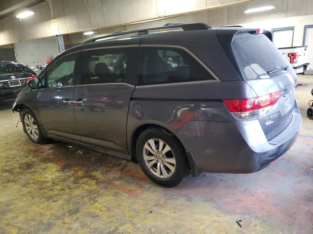 2014 Honda Odyssey - Image 2