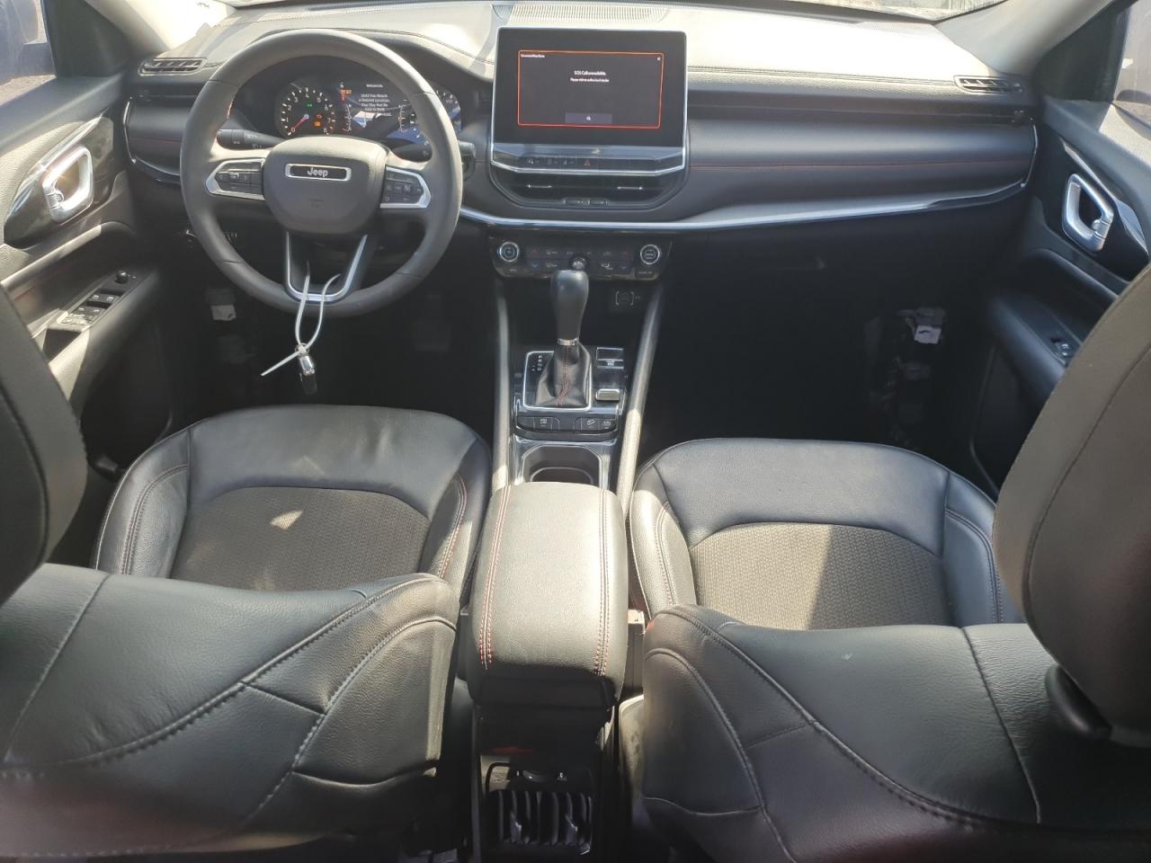2022 Jeep Compass - Image 8