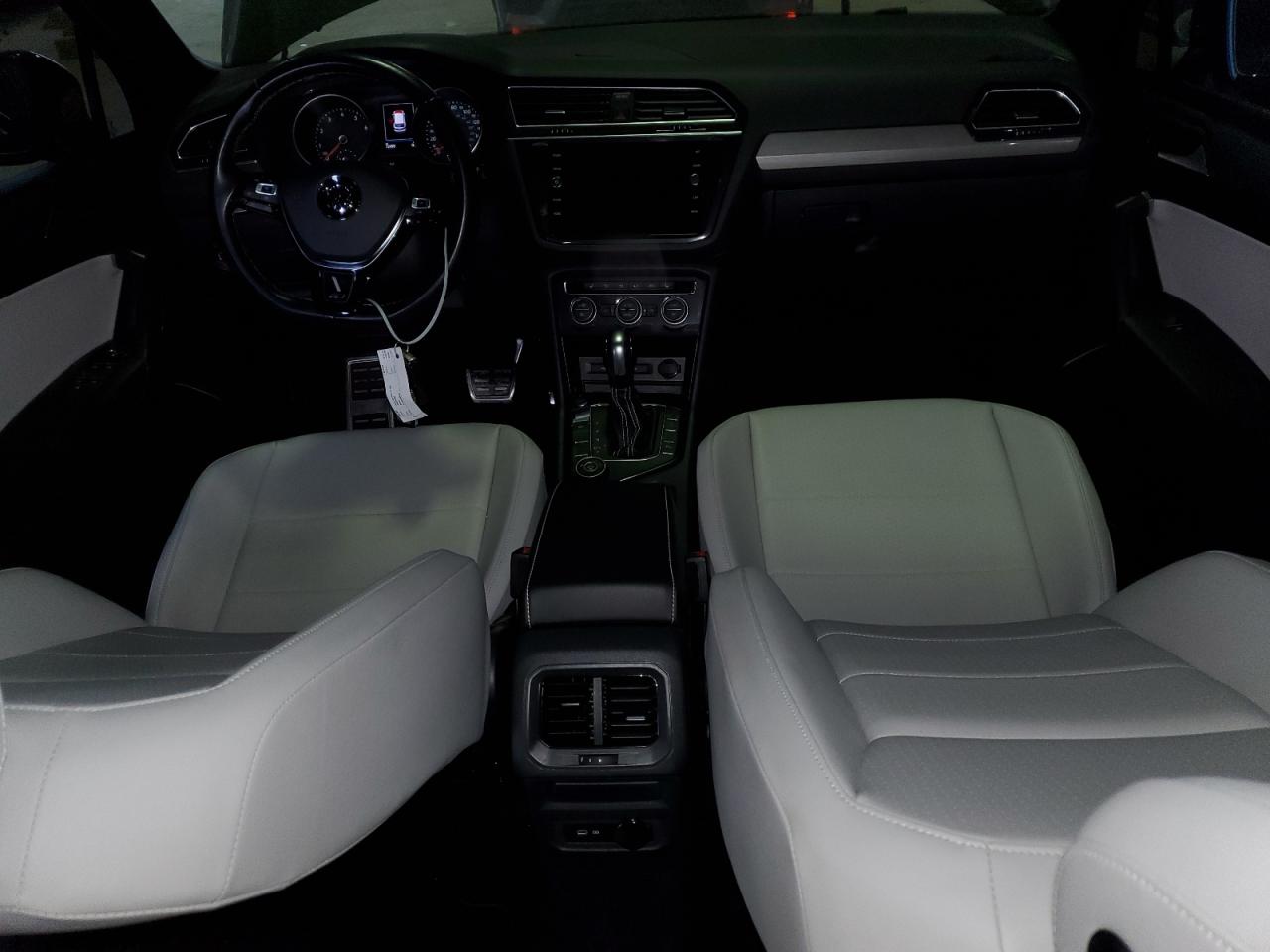 2021 Volkswagen Tiguan - Image 8