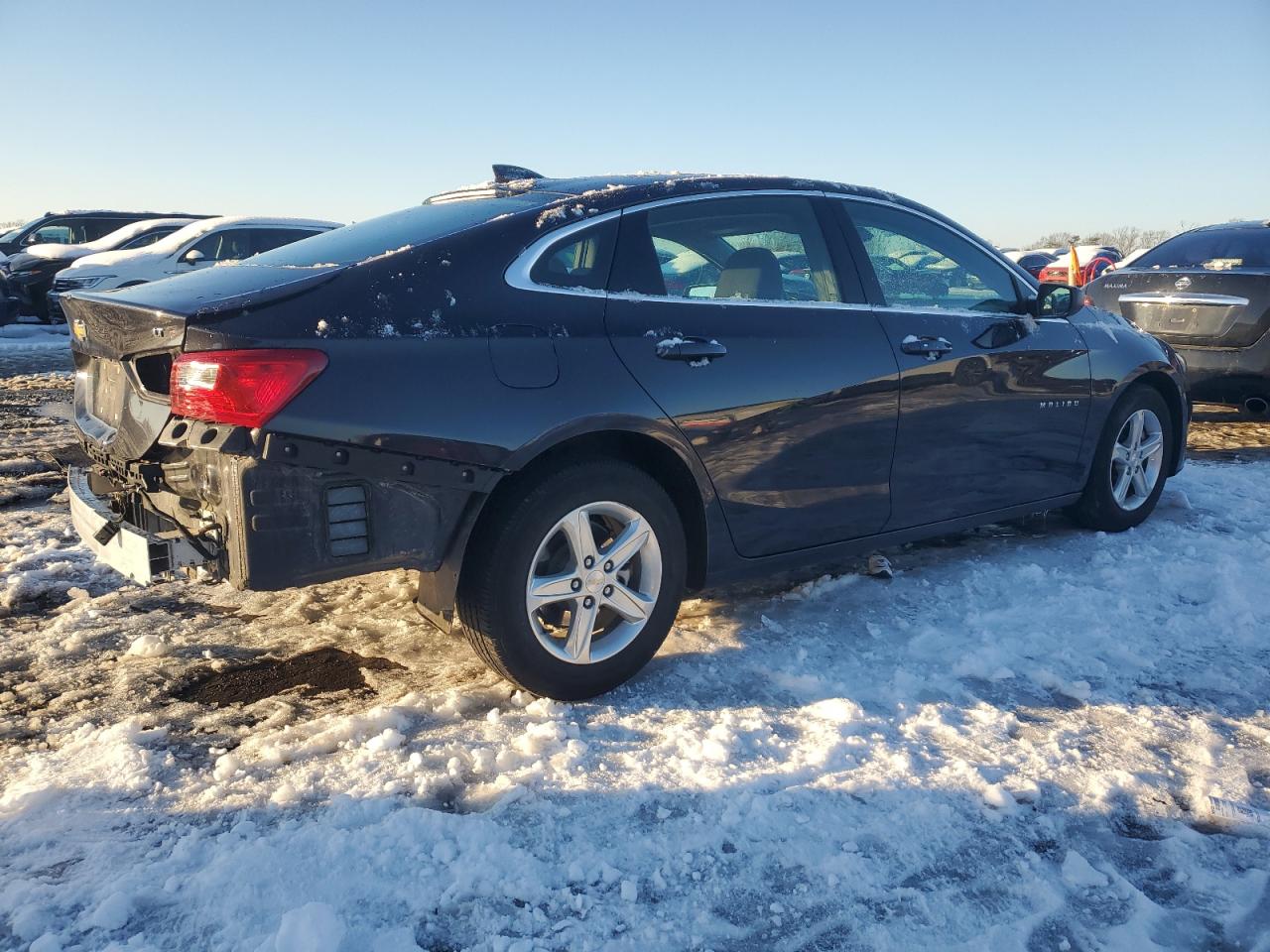 2023 Chevrolet Malibu - Image 3