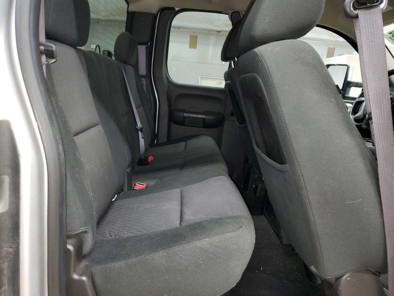 2013 Chevrolet Silverado - Image 11
