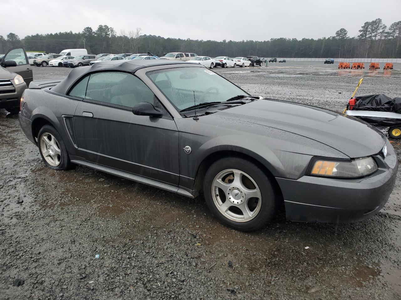 2004 Ford Mustang - Image 4