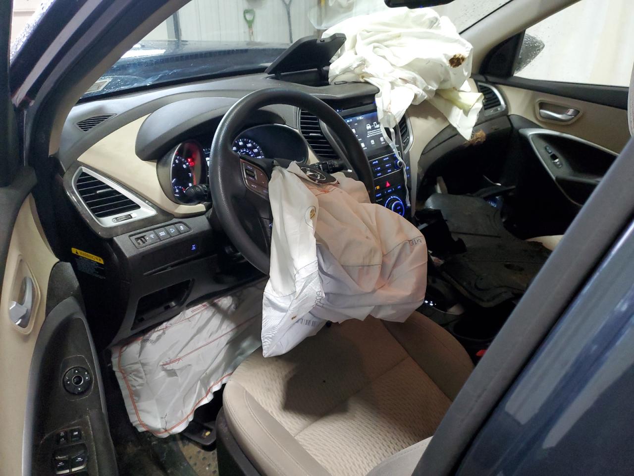 2018 Hyundai Santa Fe - Image 8