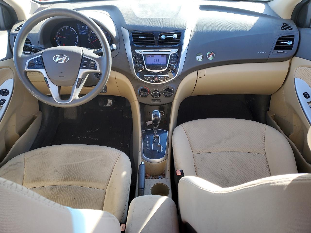 2013 Hyundai Accent - Image 8
