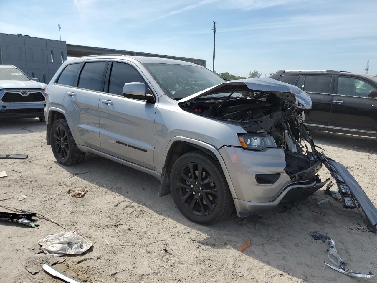 2021 Jeep Grand Cherokee - Image 4