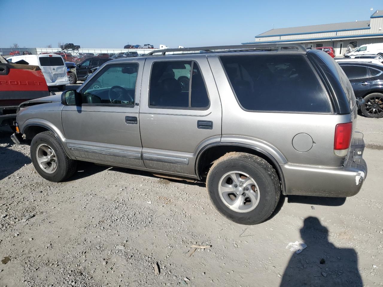 2000 Chevrolet Blazer - Image 2