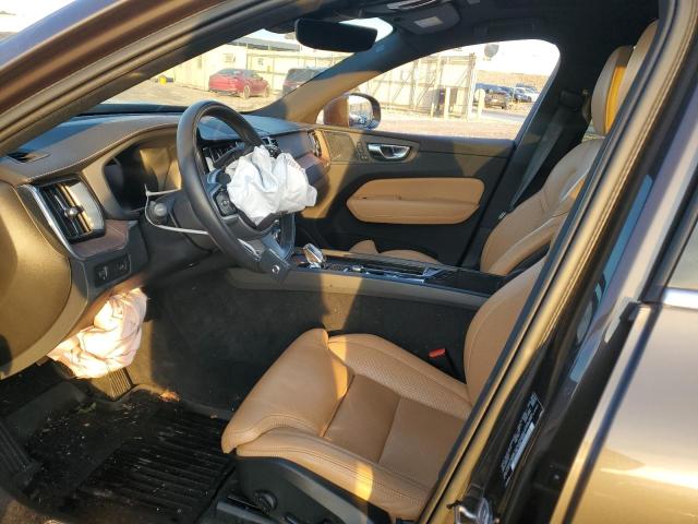  VOLVO XC60 B5 IN 2022 Szary