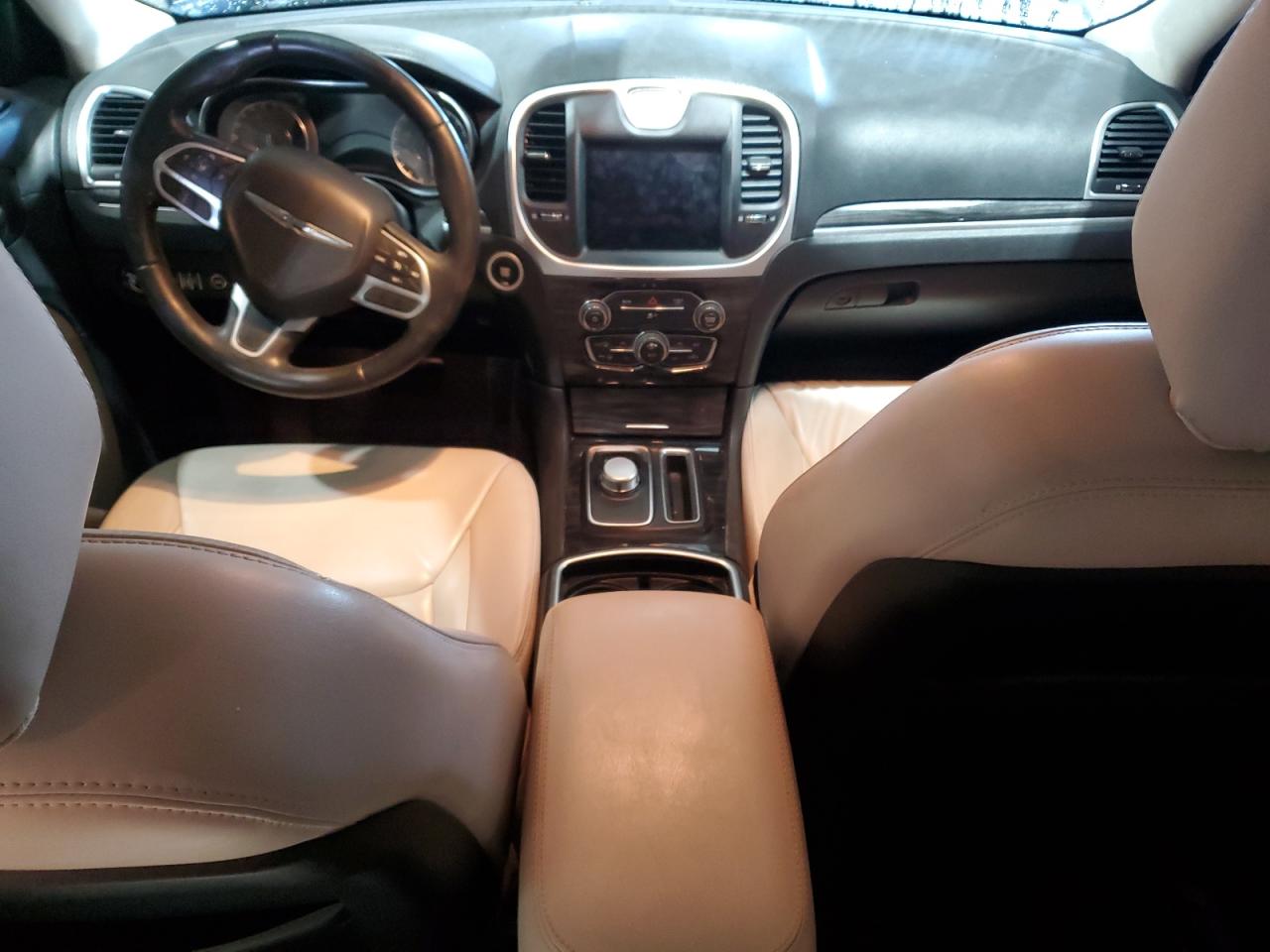 2017 Chrysler 300 - Image 8