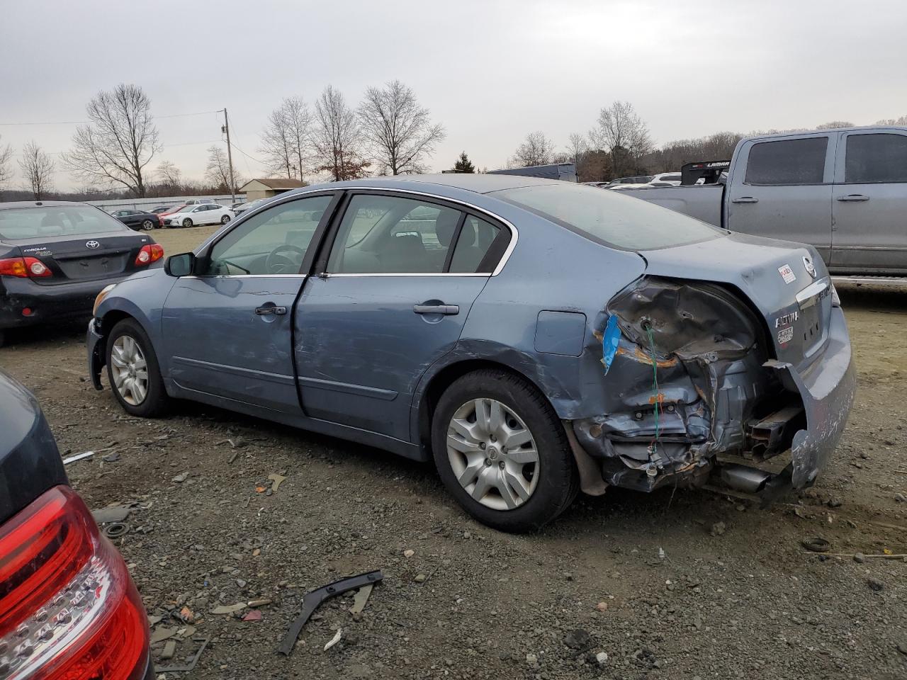 2010 Nissan Altima - Image 2