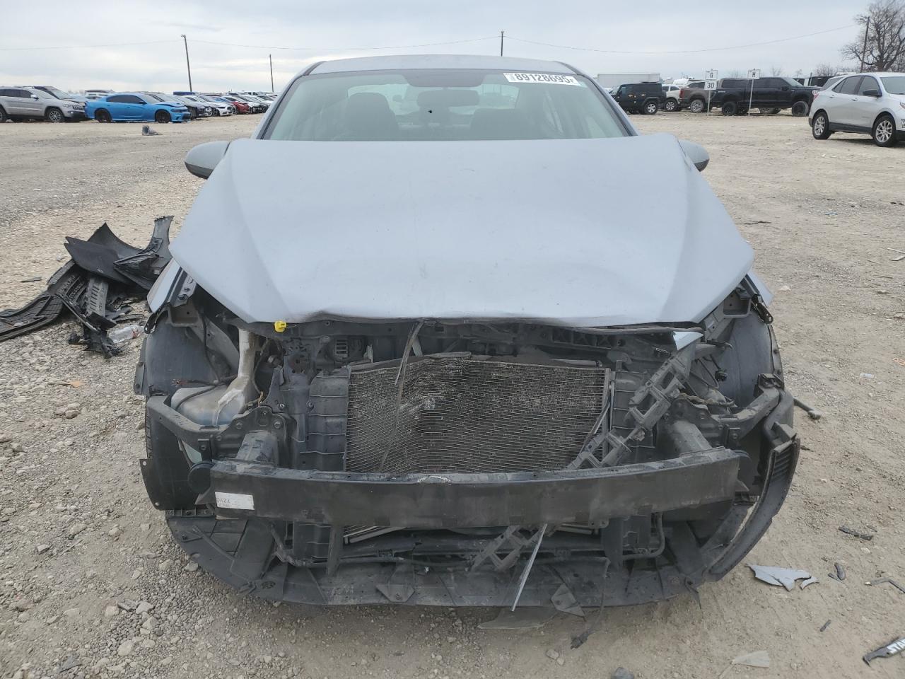 2017 Hyundai Elantra - Image 5