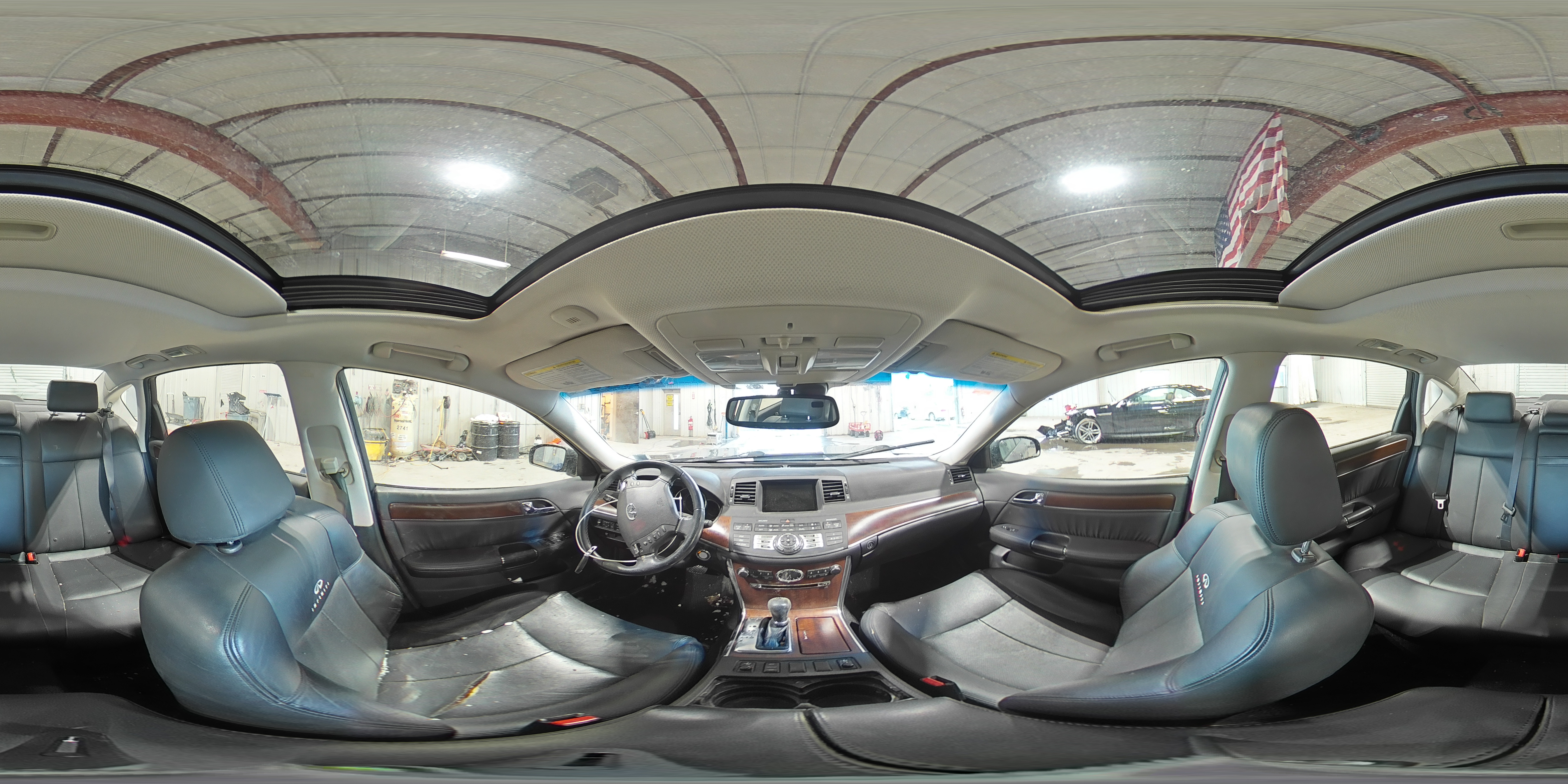 2009 Infiniti M - Image 12