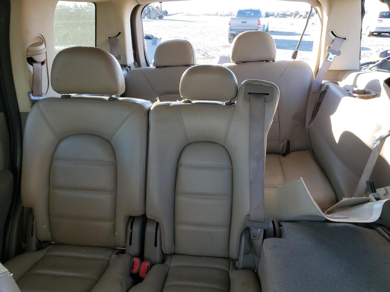 2005 Ford Explorer - Image 10