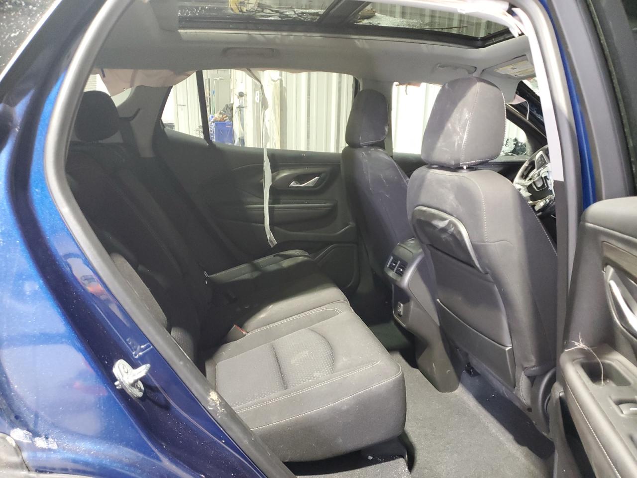 2022 GMC Terrain - Image 11