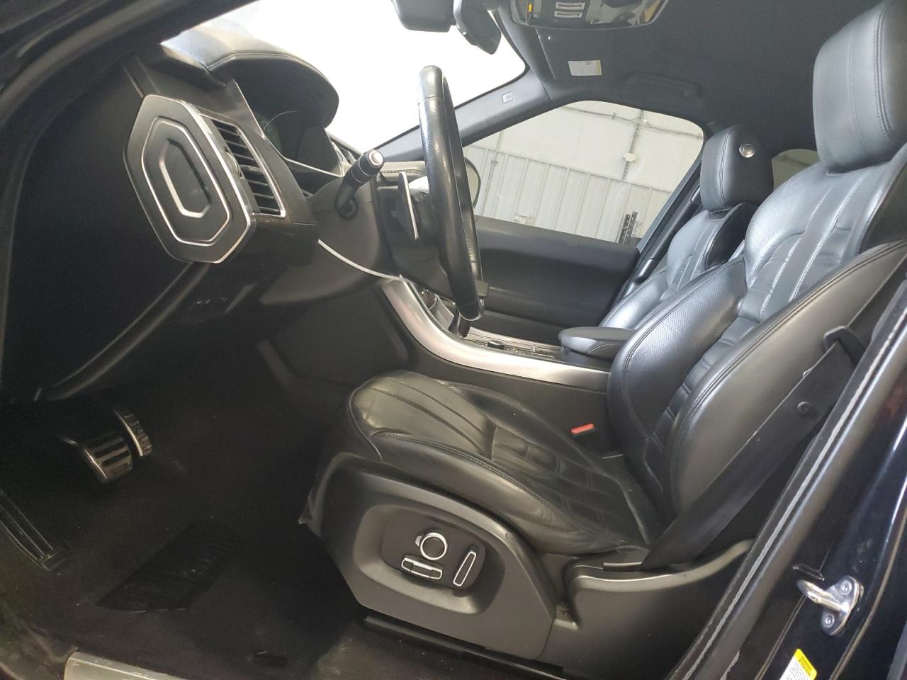 2017 Land Rover Range Rover - Image 7