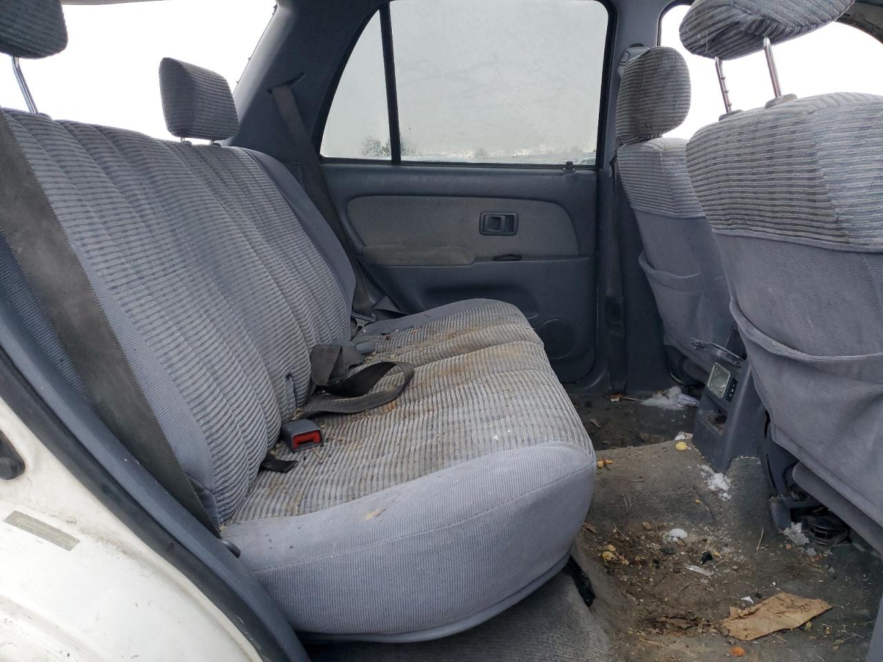 1998 Toyota 4Runner - Image 11