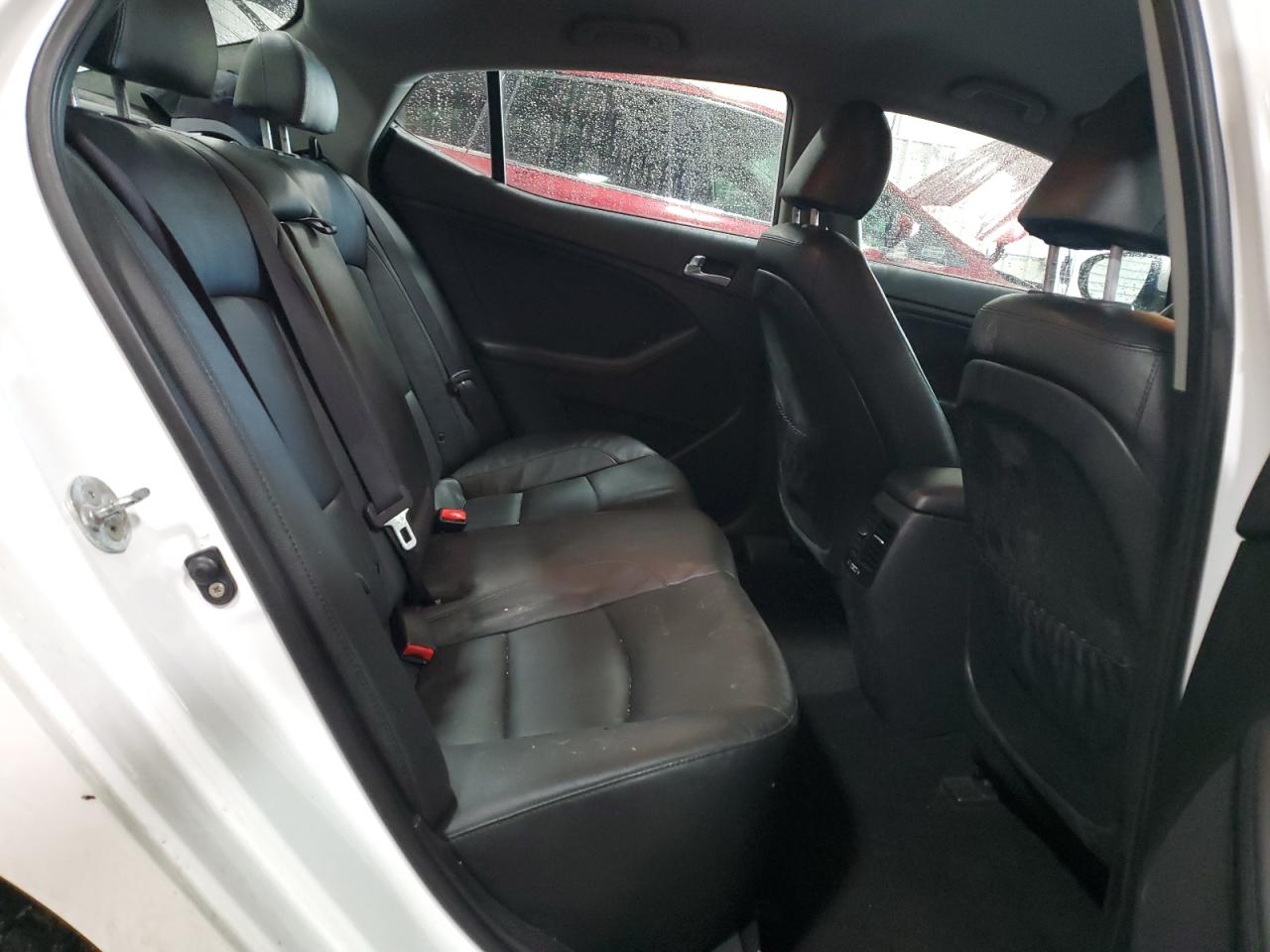 2016 Kia Optima - Image 10