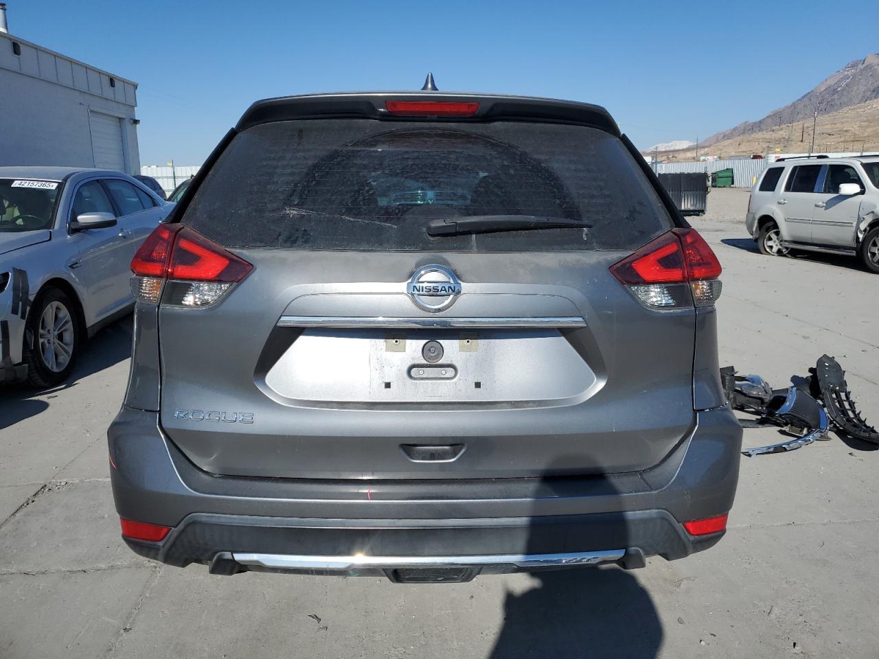 2018 Nissan Rogue - Image 6