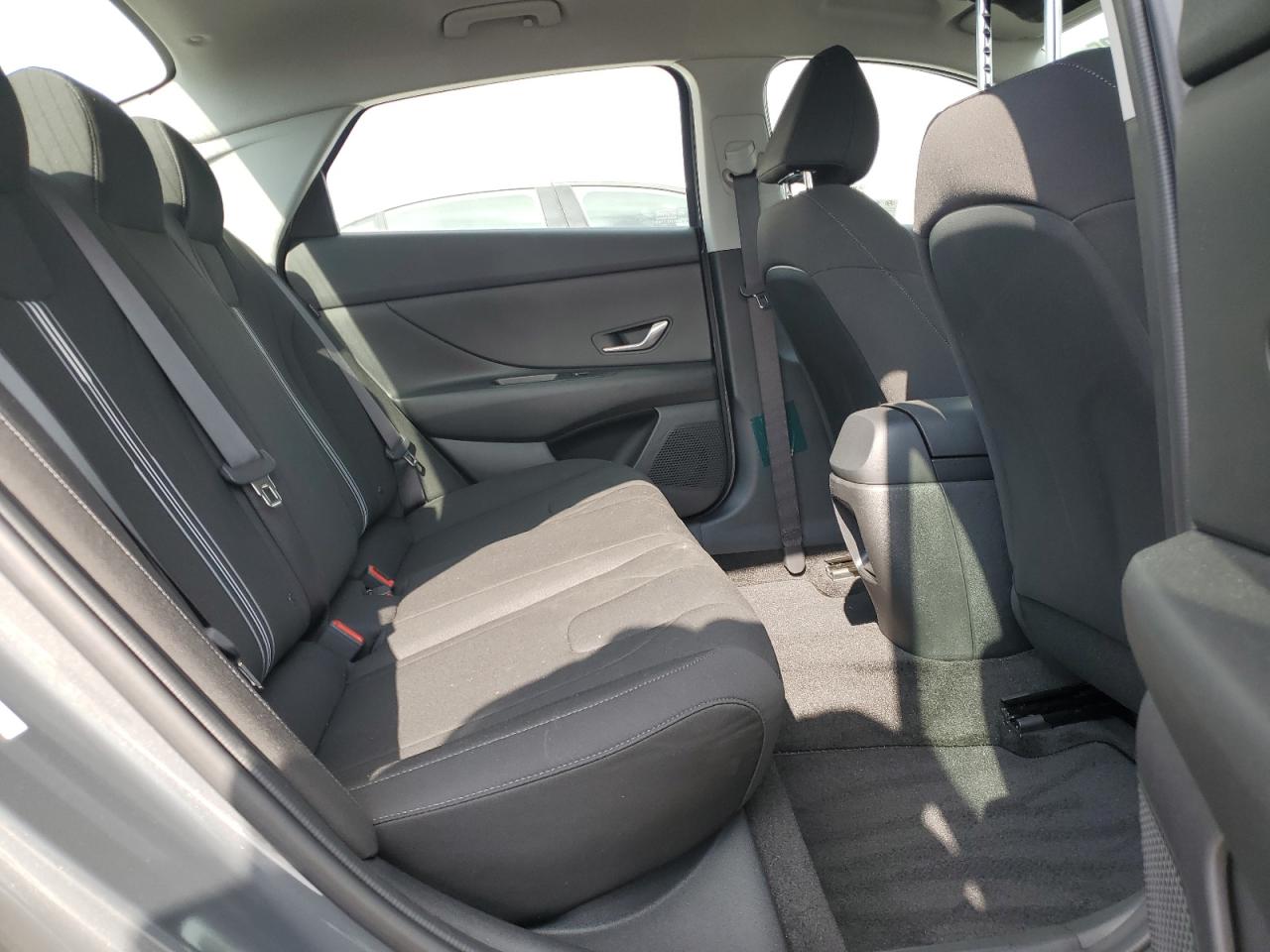 2024 Hyundai Elantra - Image 10