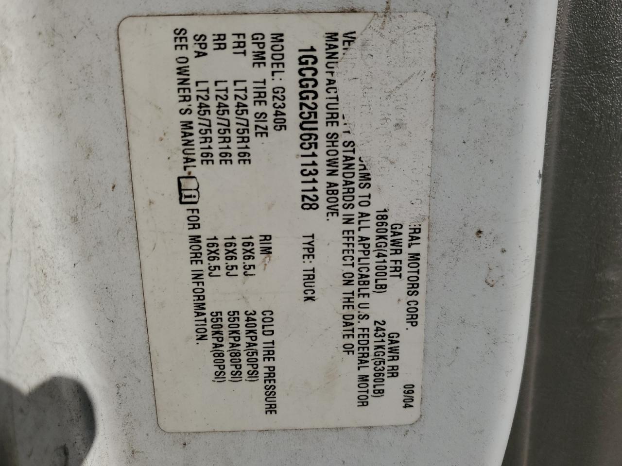 2005 Chevrolet Express - Image 15