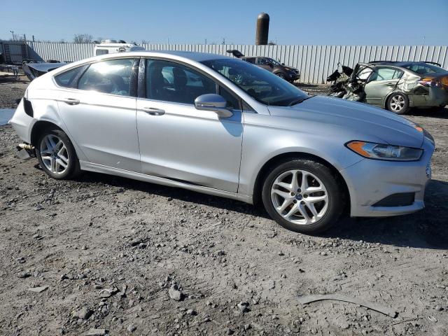 Sedans FORD FUSION 2014 Srebrny