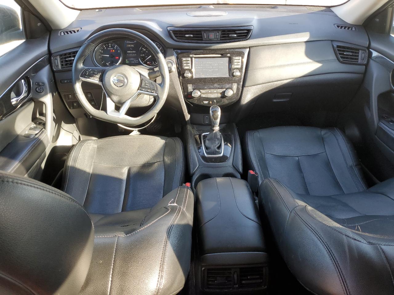 2017 Nissan Rogue - Image 8